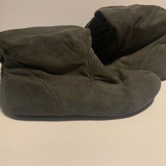 Gray Knee high Slouch Boots with Zipper - Picture 6 of 9